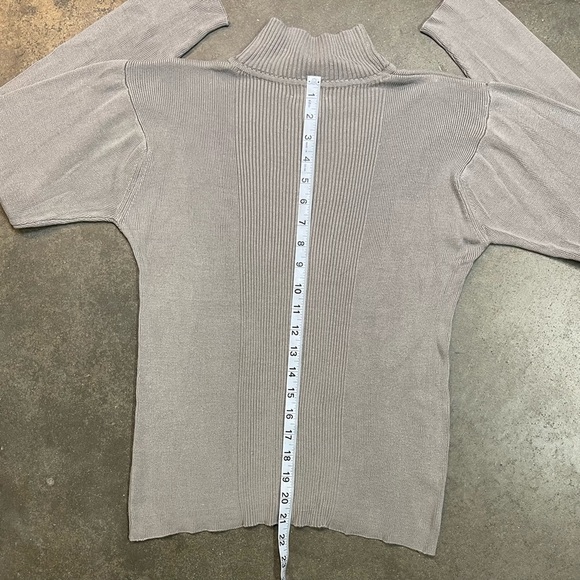 Essendi 100% Silk Ribbed Mock Neck Sweater Gray - Picture 7 of 8